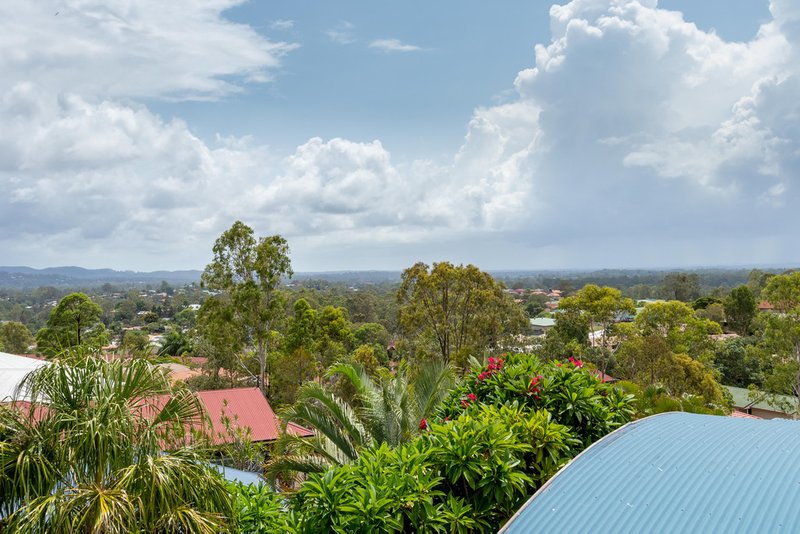 Photo - 15 Barnhill Terrace, Edens Landing QLD 4207 - Image 10