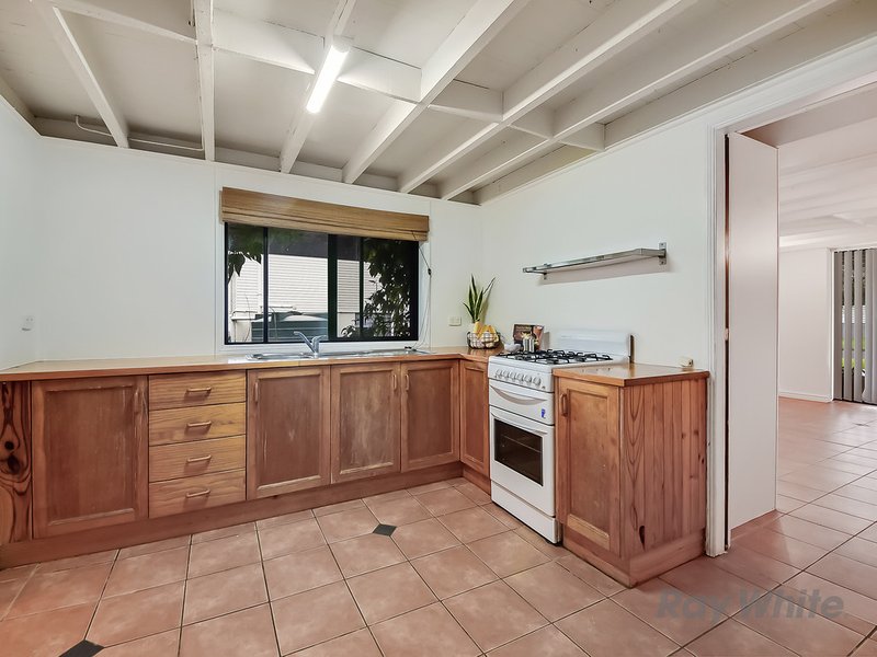 Photo - 15 Barrabui Street, Bracken Ridge QLD 4017 - Image 13