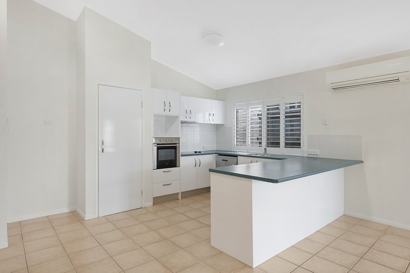 Photo - 15 Barrier Street, North Lakes QLD 4509 - Image 4