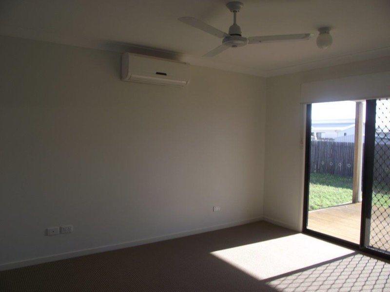 Photo - 15 Barry Place, Dalby QLD 4405 - Image 8