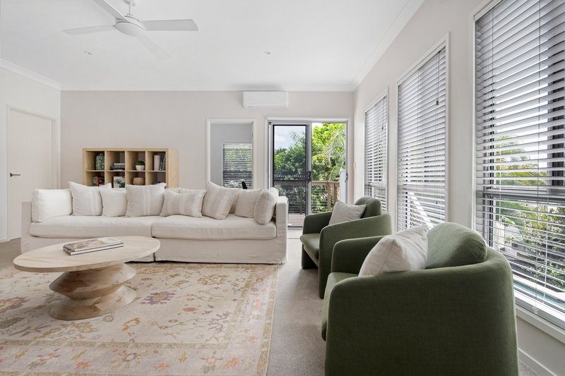 Photo - 15 Barton Street, Reedy Creek QLD 4227 - Image 9