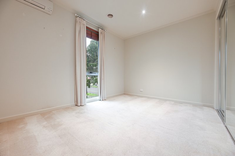 Photo - 15 Basalt Terrace, Epping VIC 3076 - Image 13