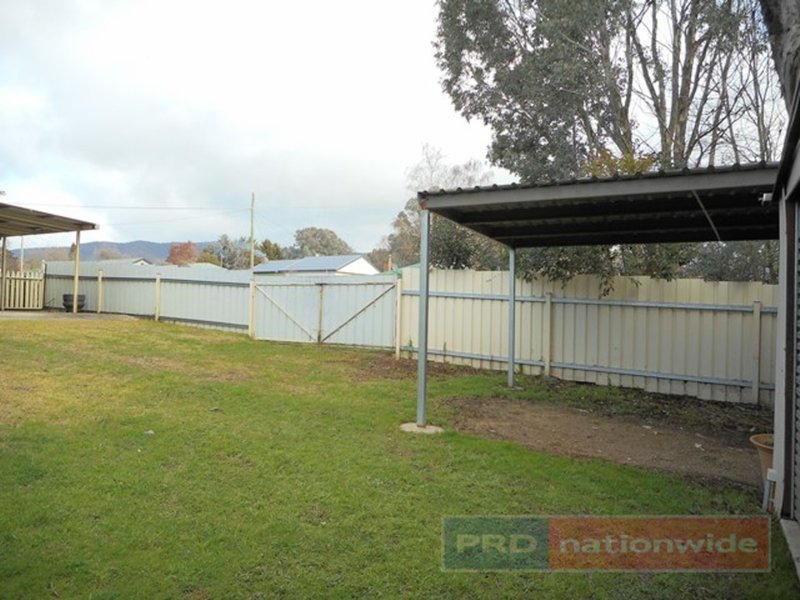 Photo - 15 Bassett Street, Tumut NSW 2720 - Image 16