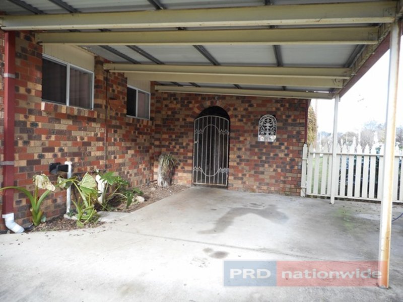 Photo - 15 Bassett Street, Tumut NSW 2720 - Image 17