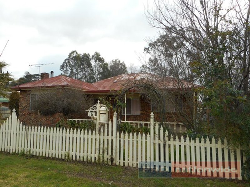 Photo - 15 Bassett Street, Tumut NSW 2720 - Image 26