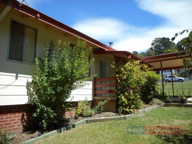 Photo - 15 Batlow Avenue, Batlow NSW 2730 - Image 14