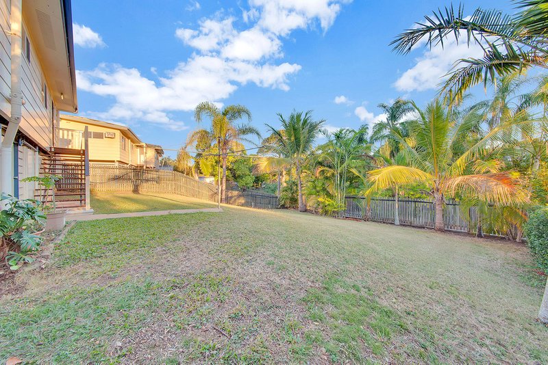 Photo - 15 Bauhinia Street, Kin Kora QLD 4680 - Image 13