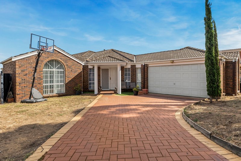 15 Bedingham Drive, Hillside VIC 3037