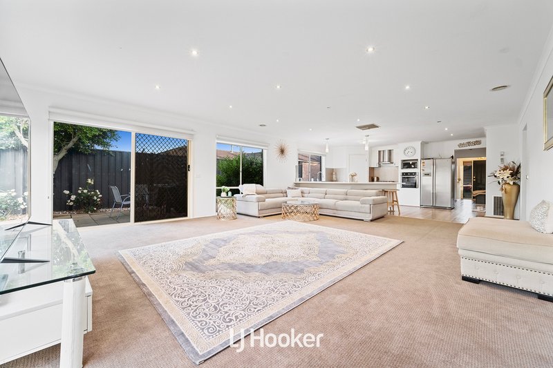 Photo - 15 Beech Place, Hallam VIC 3803 - Image 6