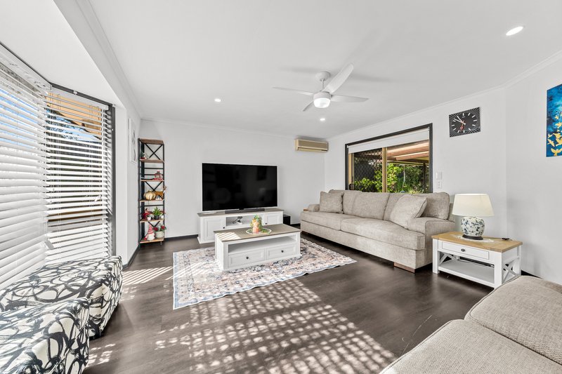 Photo - 15 Beechal Street, Runcorn QLD 4113 - Image 2