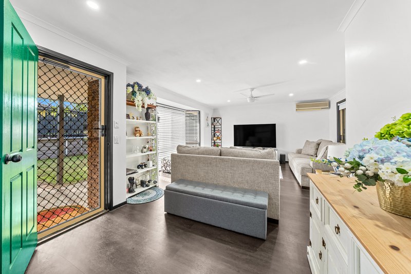 Photo - 15 Beechal Street, Runcorn QLD 4113 - Image 13