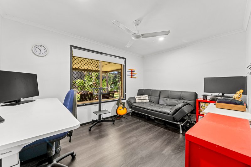Photo - 15 Beechal Street, Runcorn QLD 4113 - Image 15