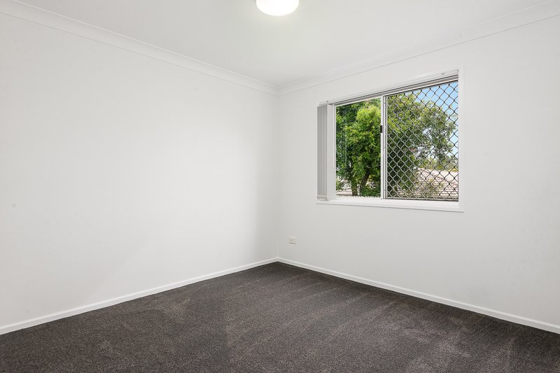 Photo - 15 Belford Street, Boronia Heights QLD 4124 - Image 6