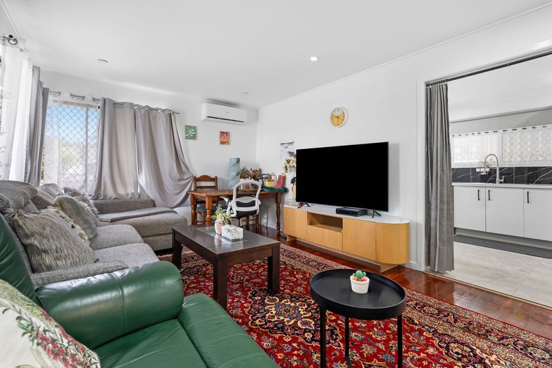 Photo - 15 Bellatrix Street, Inala QLD 4077 - Image 4