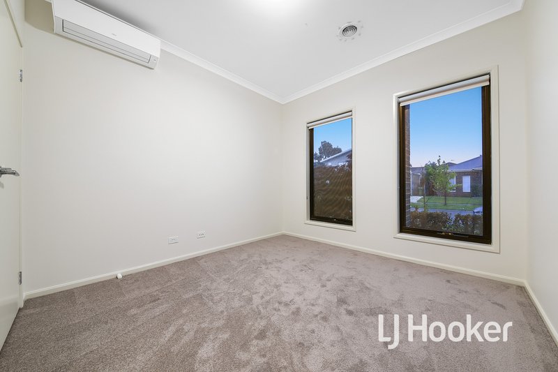 Photo - 15 Bellerive Avenue, Officer VIC 3809 - Image 16