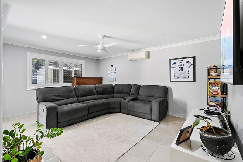 Photo - 15 Bells Court, Rosslyn QLD 4703 - Image 15