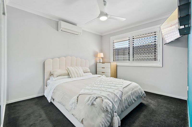 Photo - 15 Bells Court, Rosslyn QLD 4703 - Image 16