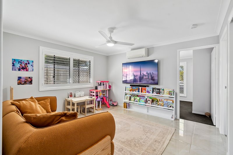 Photo - 15 Bells Court, Rosslyn QLD 4703 - Image 19