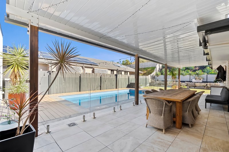 Photo - 15 Bells Court, Rosslyn QLD 4703 - Image 26