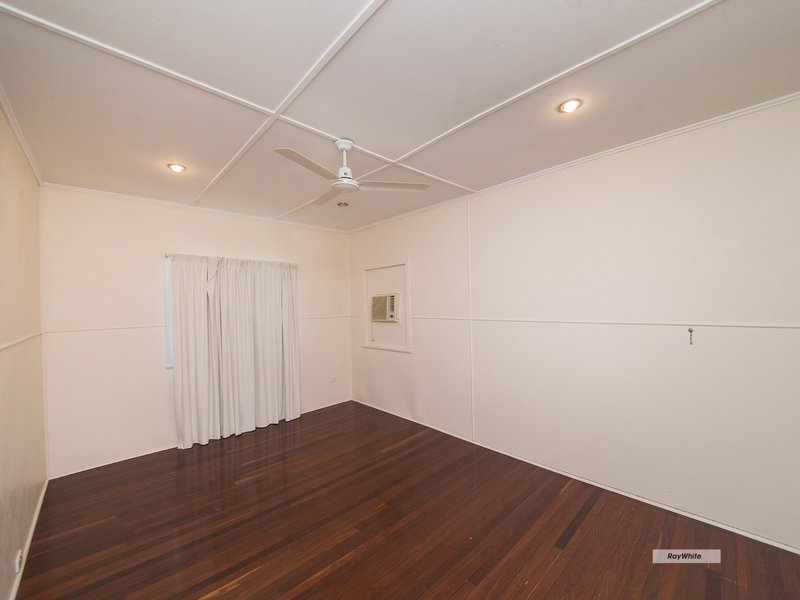 Photo - 15 Bertram Street, Park Avenue QLD 4701 - Image 8