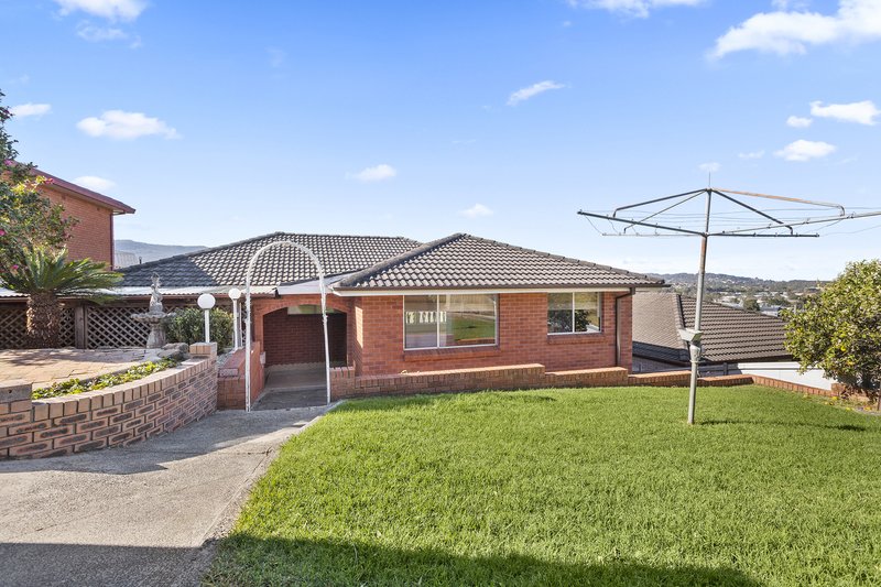 Photo - 15 Beverley Avenue, Unanderra NSW 2526 - Image 8