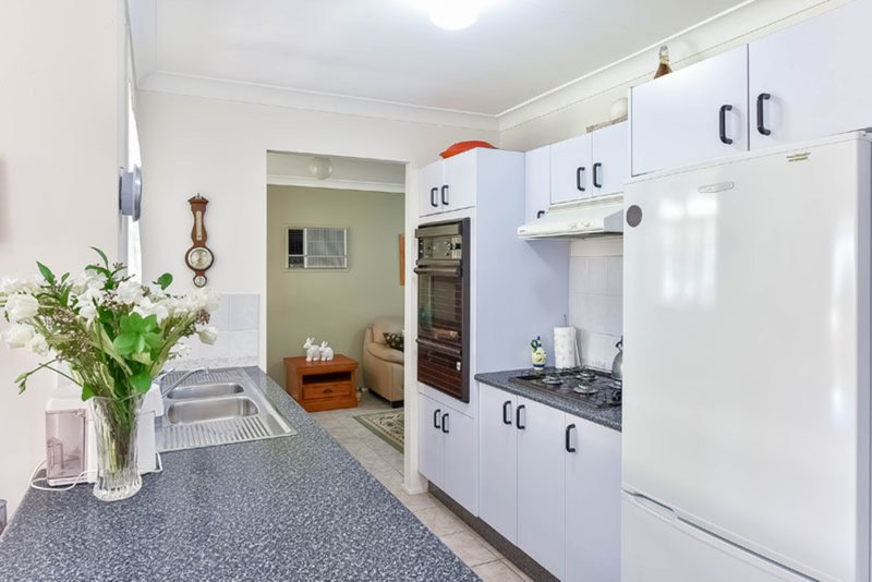 Photo - 15 Beyer Place, Currans Hill NSW 2567 - Image 6