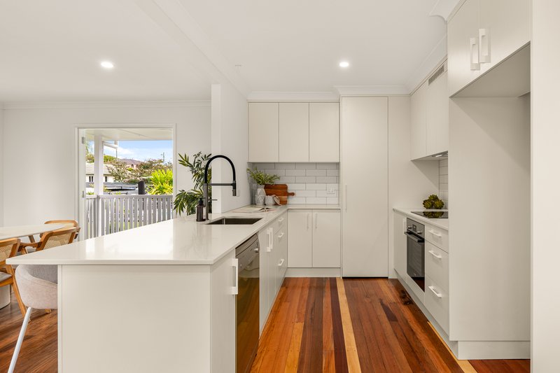 Photo - 15 Bineen Street, Carina QLD 4152 - Image 3