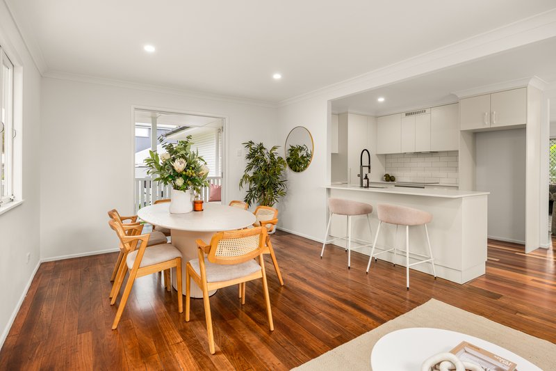 Photo - 15 Bineen Street, Carina QLD 4152 - Image 4
