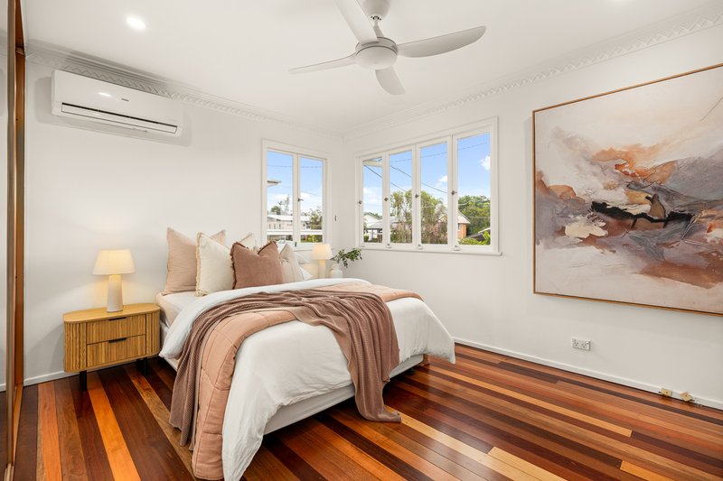 Photo - 15 Bineen Street, Carina QLD 4152 - Image 6