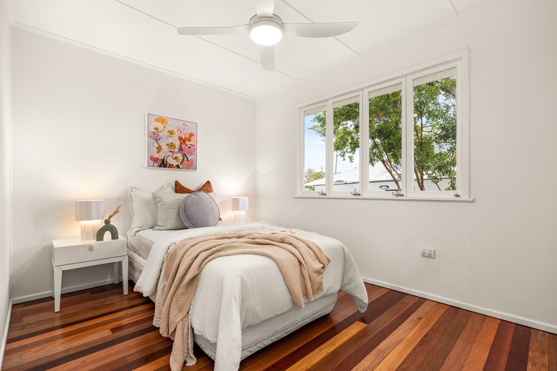 Photo - 15 Bineen Street, Carina QLD 4152 - Image 8