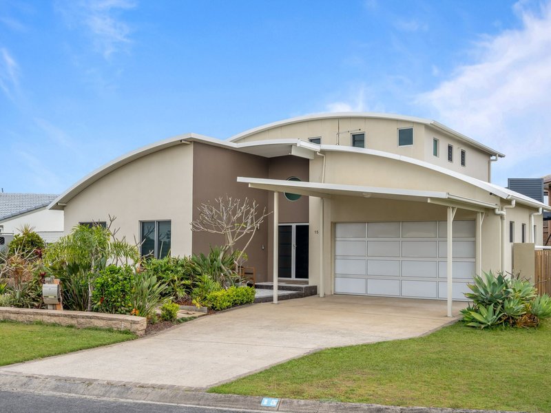 15 Binnacle Court, Yamba NSW 2464