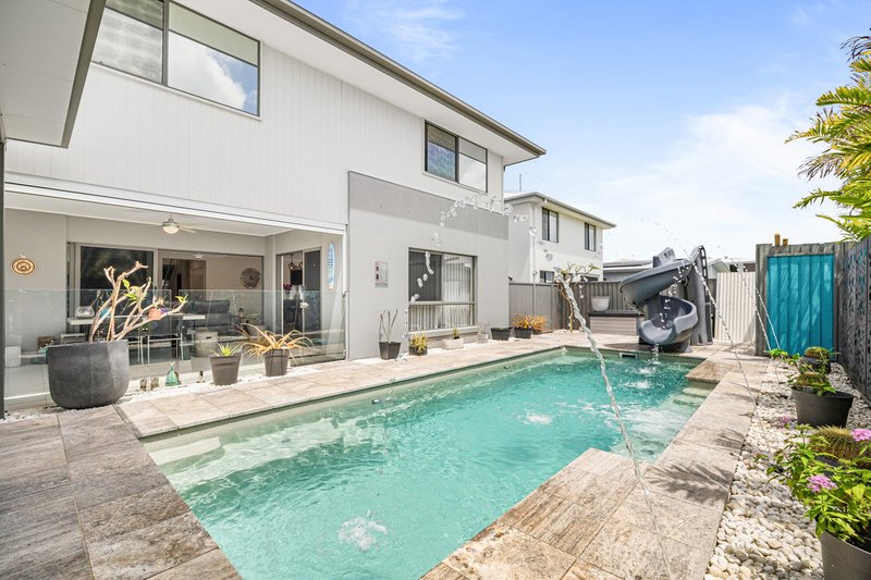 Photo - 15 Birchgrove Circuit, Baringa QLD 4551 - Image 2