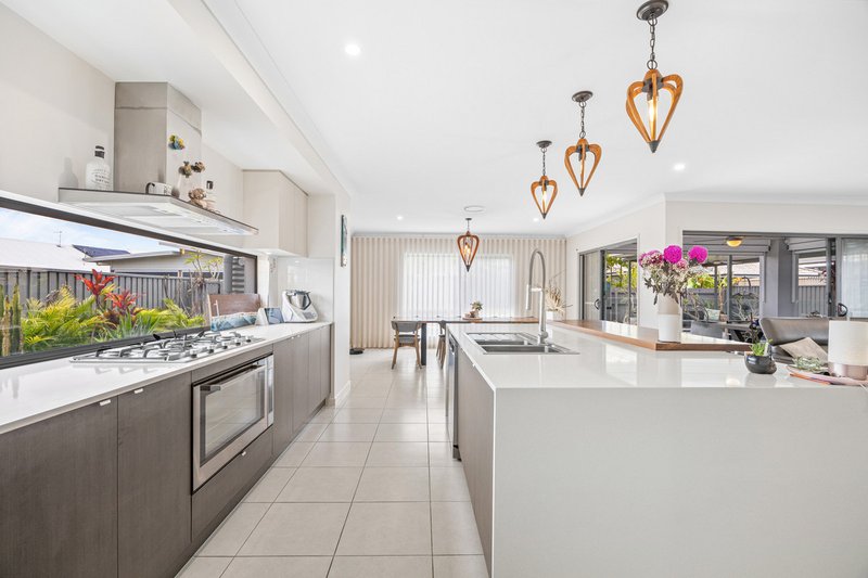 Photo - 15 Birchgrove Circuit, Baringa QLD 4551 - Image 4