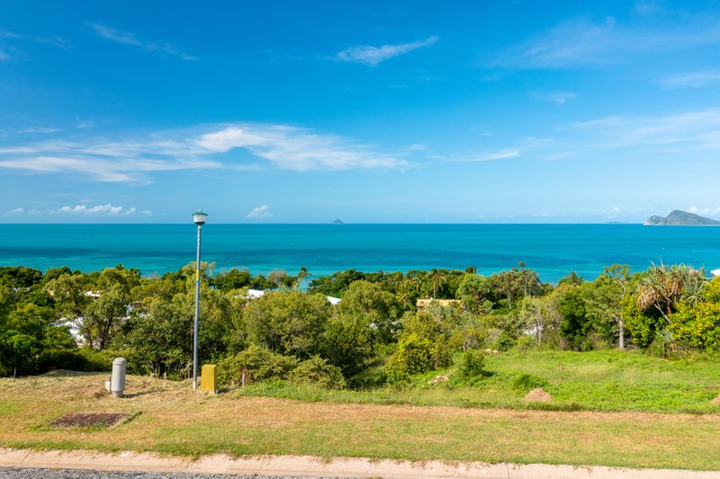 Photo - 15 Blackcurrant Drive, Hideaway Bay QLD 4800 - Image 6