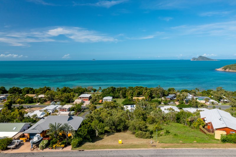 Photo - 15 Blackcurrant Drive, Hideaway Bay QLD 4800 - Image 7