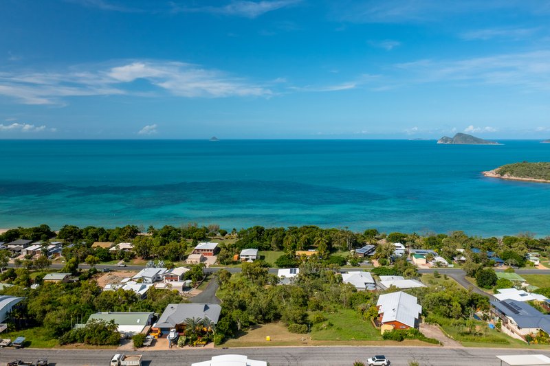 Photo - 15 Blackcurrant Drive, Hideaway Bay QLD 4800 - Image 8