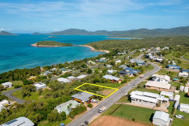 Photo - 15 Blackcurrant Drive, Hideaway Bay QLD 4800 - Image 14