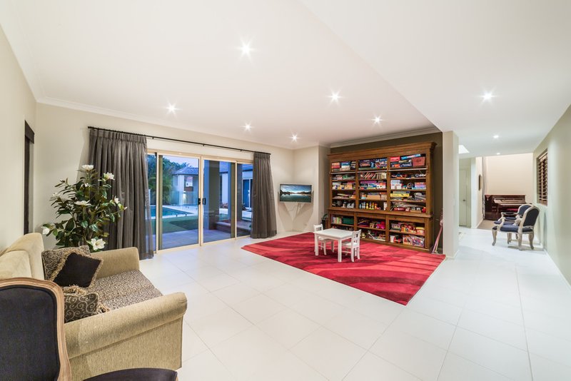 Photo - 15 Blakehurst Place, Robina QLD 4226 - Image 11