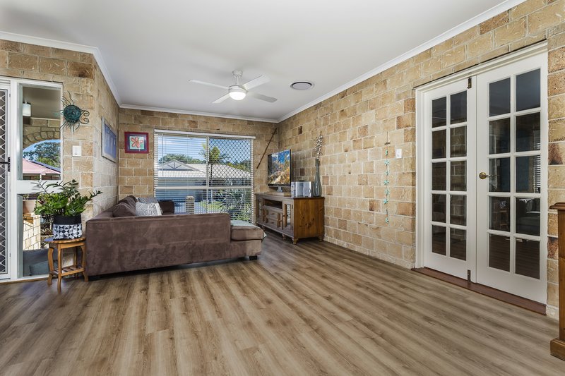 Photo - 15 Blanche Ct , Rothwell QLD 4022 - Image 4