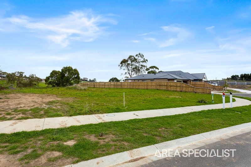 Photo - 15 Blue Bell Court, Korumburra VIC 3950 - Image 2