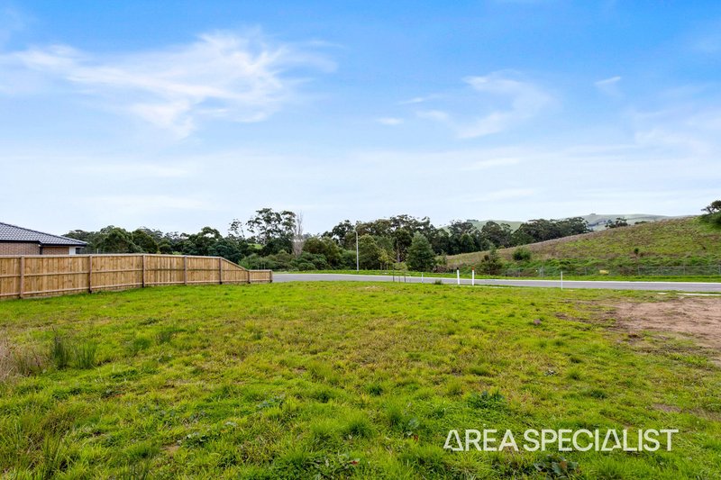 Photo - 15 Blue Bell Court, Korumburra VIC 3950 - Image 4