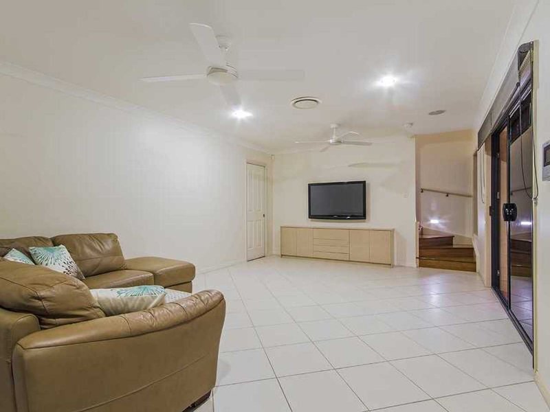 Photo - 15 Boambee Court, Reedy Creek QLD 4227 - Image 9