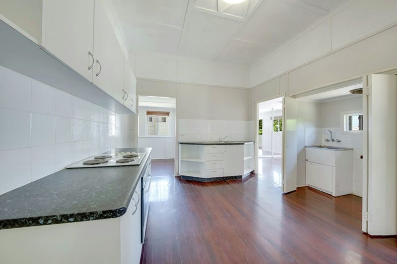 Photo - 15 Bonar Street, South Gladstone QLD 4680 - Image 2