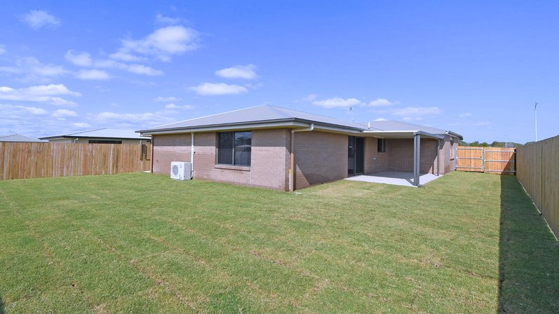 Photo - 15 Bonavista Way, Eli Waters QLD 4655 - Image 8