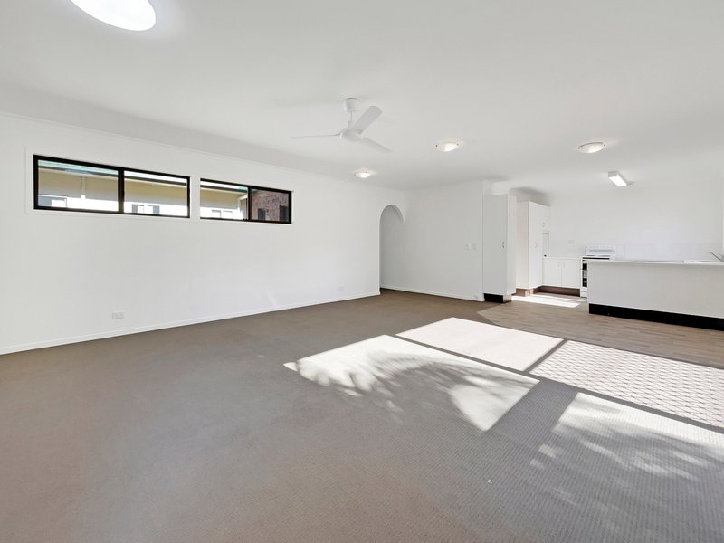 Photo - 1/5 Boongala Terrace, Maroochydore QLD 4558 - Image 5