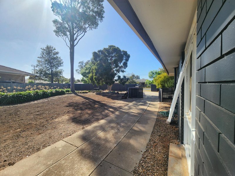 Photo - 15 Bourke Street, Darley VIC 3340 - Image 14