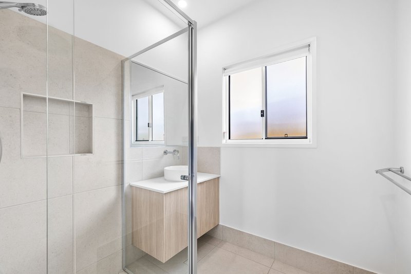 Photo - 1/5 Bradbury Place, Maleny QLD 4552 - Image 16