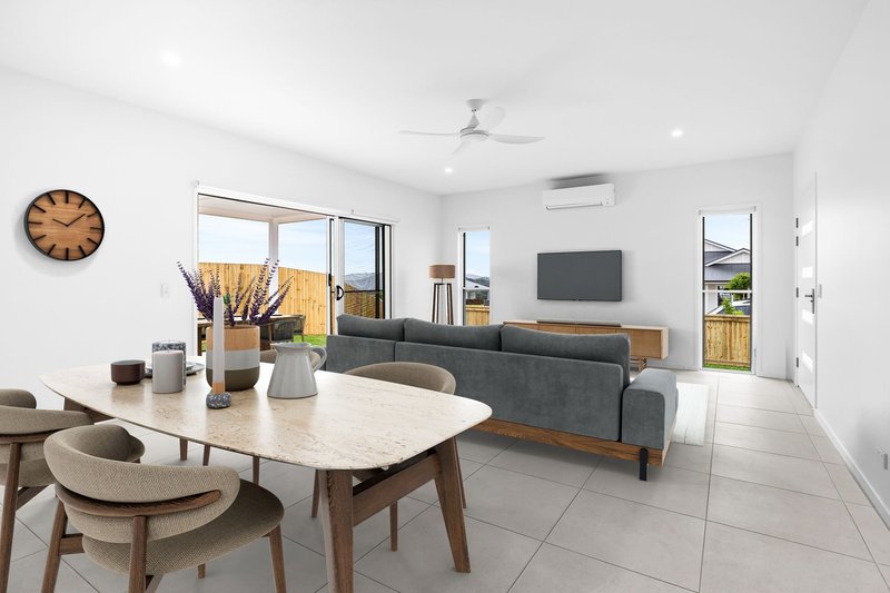 Photo - 1/5 Bradbury Place, Maleny QLD 4552 - Image 19