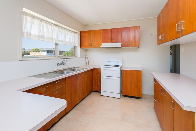 Photo - 15 Braemar Street, Sunnybank Hills QLD 4109 - Image 4