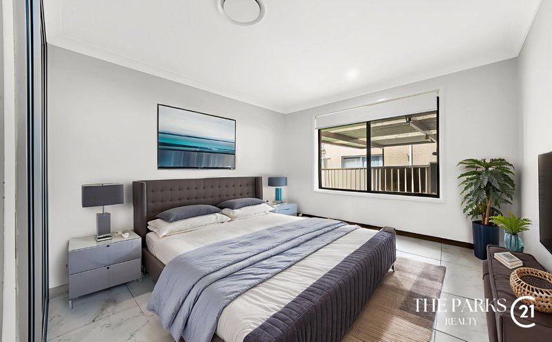 Photo - 15 Brahma Close, Bossley Park NSW 2176 - Image 7